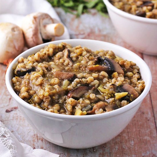 Creamy mushroom barley stew