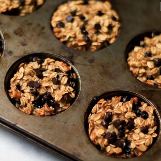 HEALTHY BANANA OATMEAL MUFFINS