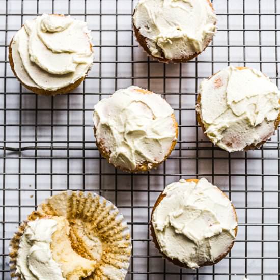 Cupcakes with Cream Cheese Frosting