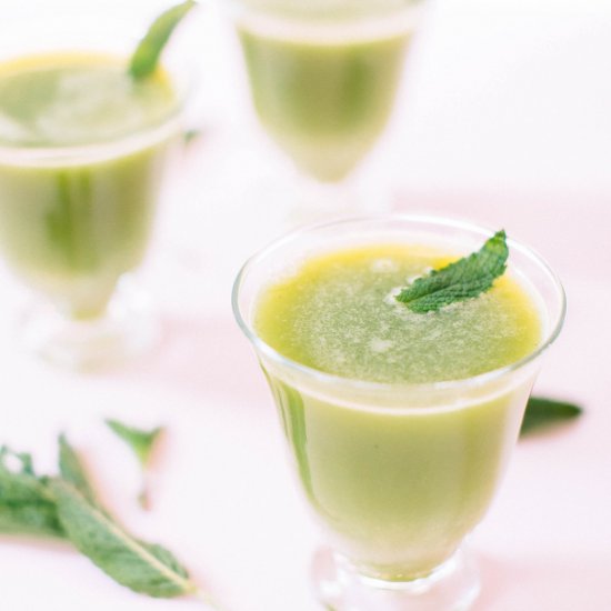 Refreshing Citrus Mint Green Juice