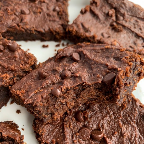 Fudgy Vegan Chickpea Brownies