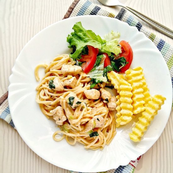 CREAMY SPAGHETTI CHICKEN ALFREDO