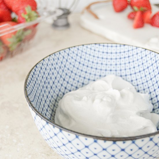 VEGAN COCONUT WHIPPED CREAM