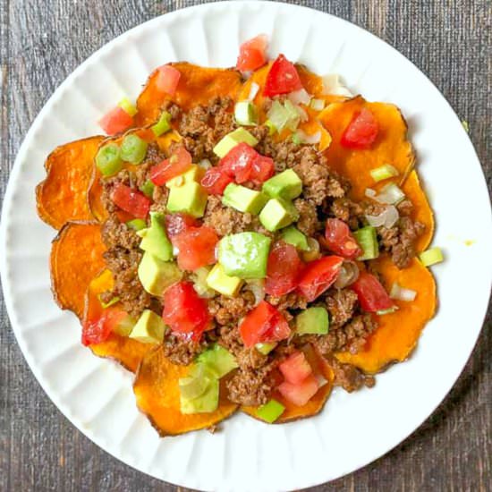 Easy & Healthy Paleo Nachos