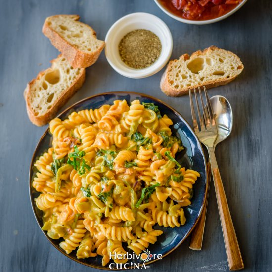 Pasta in Creamy Pumpkin Sauce