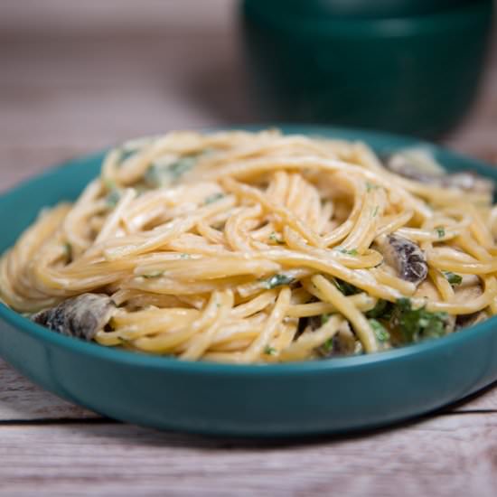 CREAMY MUSHROOM CHICKEN PASTA