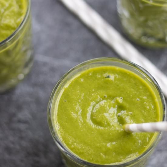 Green Broccoli Pineapple Smoothie