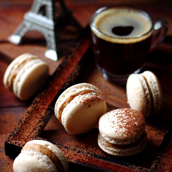 Tiramisu macarons