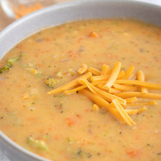 Vegan Broccoli Cheddar Soup