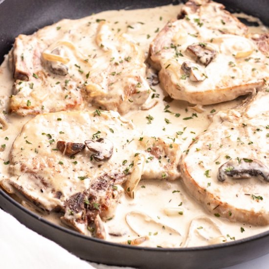 Keto Pork Chops with Garlic Sauce