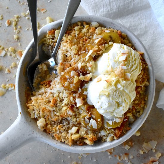 Banana Macadamia Nut Crisp