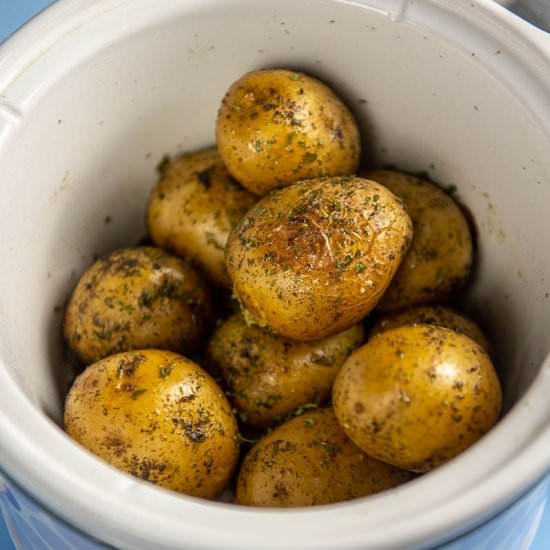 Slow Cooker Baby Potatoes