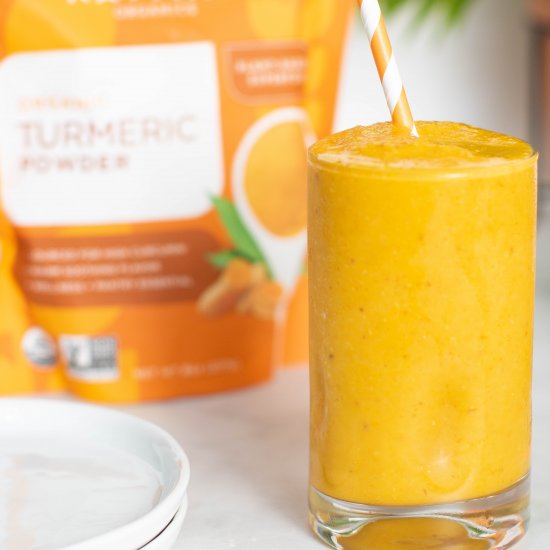 5-INGREDIENT TURMERIC SMOOTHIE