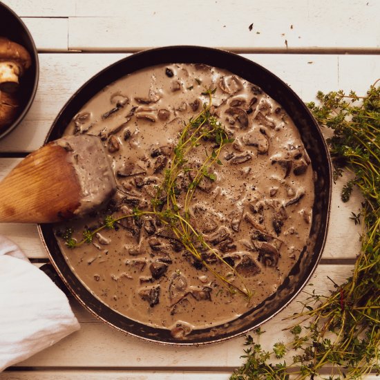 DREAMY CREAMY MUSHROOM SAUCE