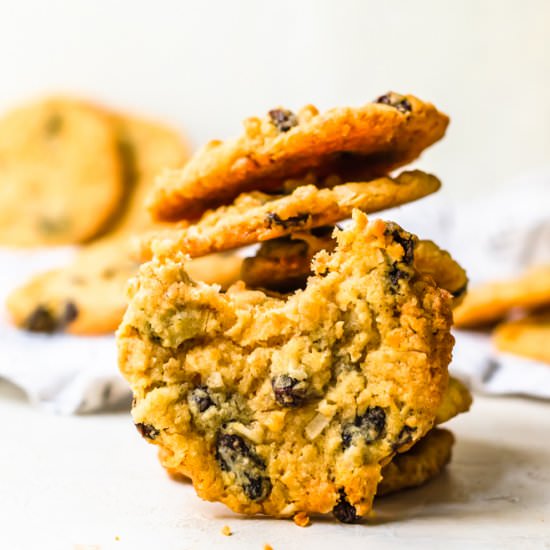 Oatmeal raisin cookies