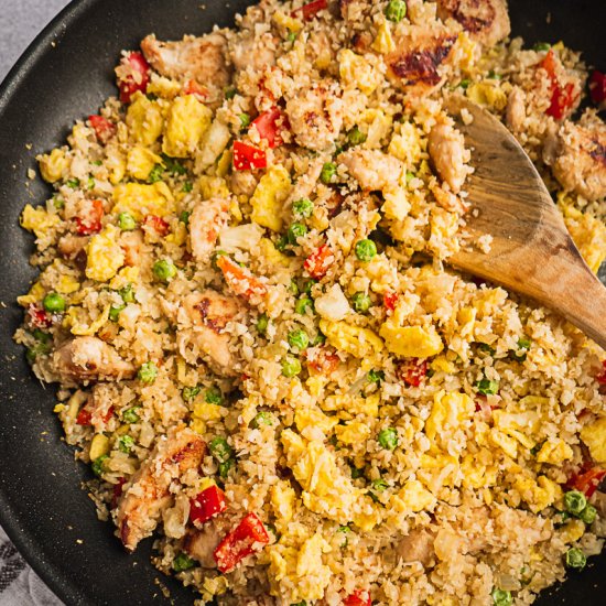 CAULIFLOWER FRIED RICE WITH CHICKEN