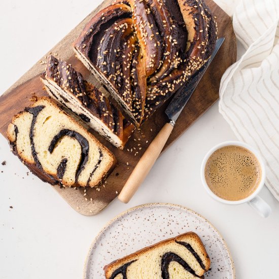 How to Make Chocolate Babka