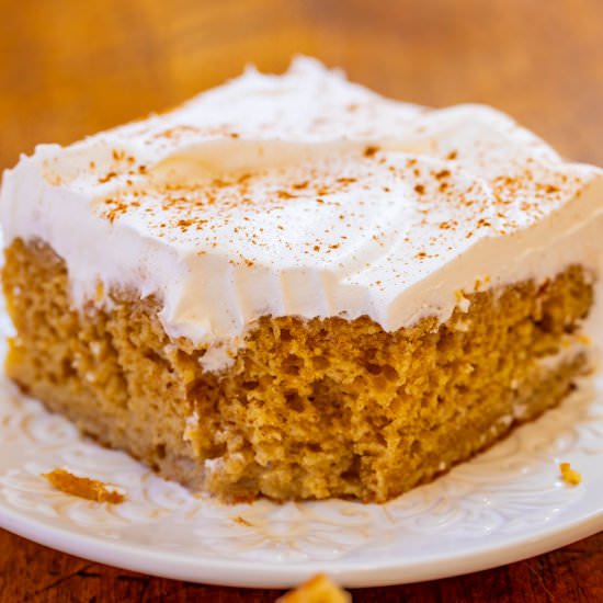 Snickerdoodle Poke Cake