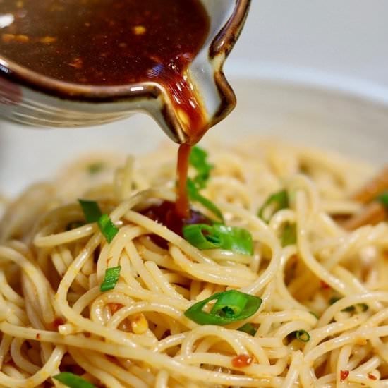 SWEET & SPICY GARLIC NOODLES