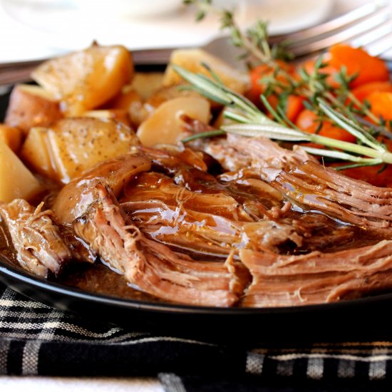 Slow Cooker Pot Roast Dinner