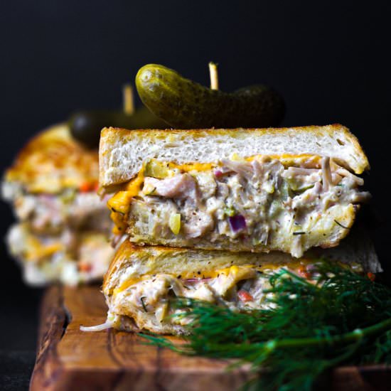 Jackfruit No-Tuna Melt