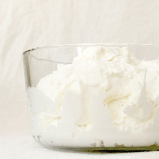 Vanilla Whipped Cream