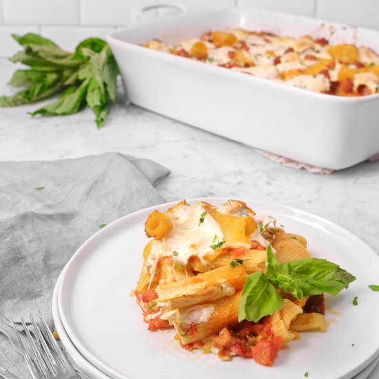 One Pot Cheesy Baked Rigatoni