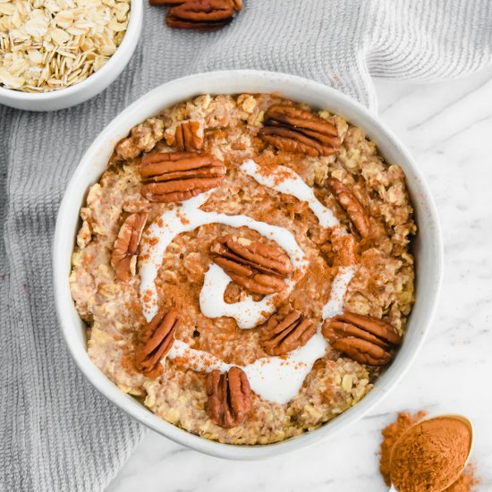 Cinnamon Bun Protein Overnight Oats