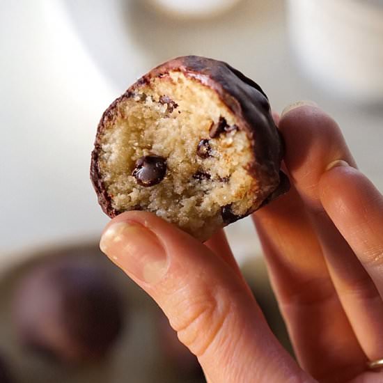 Salted & Coated Cookie Dough Bites