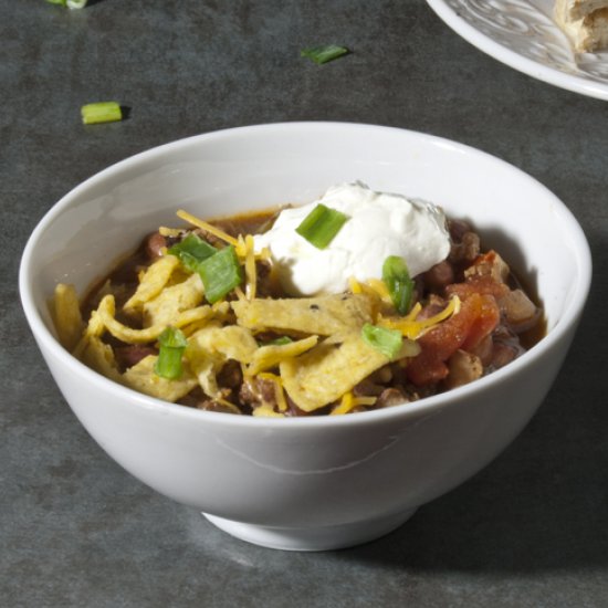 Easy Crockpot Chili for Chilly Nigh