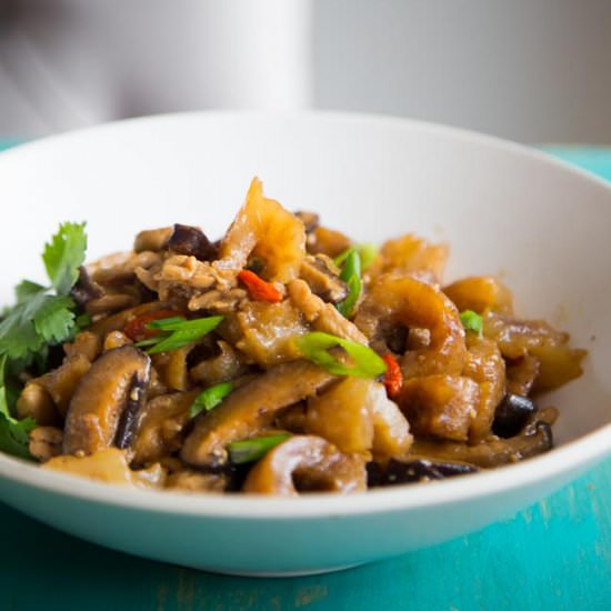 Sea cucumber stir-fry