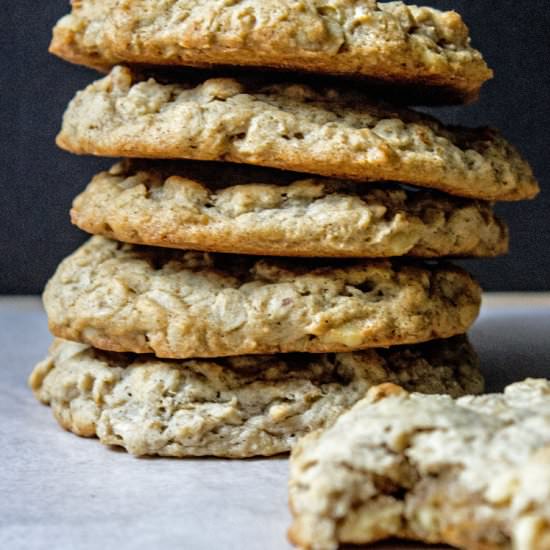 Vegan Banana Walnut Oatmeal Cookies