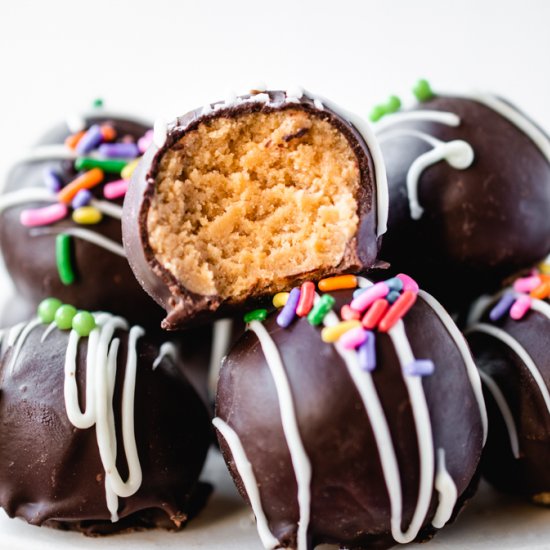 No-Bake Sandwich Cookie Truffles