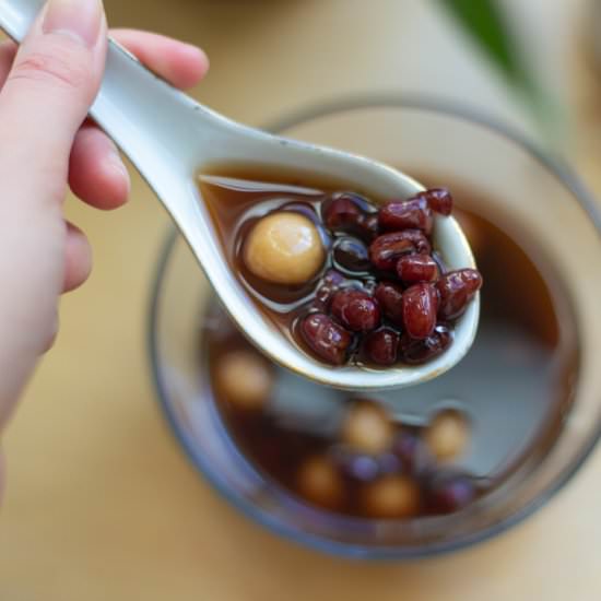 Hong Dou Tang (Sweet Red Bean Soup)