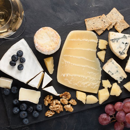 HOW TO MAKE AN AMAZING CHEESE BOARD