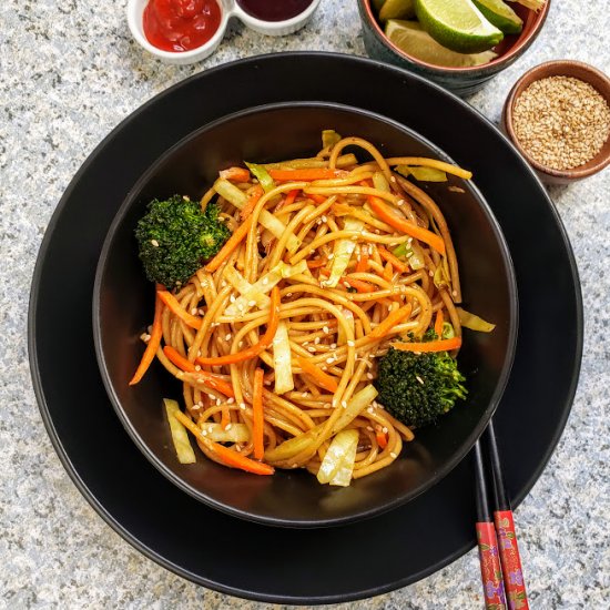 Vegetable lo mein Noodles