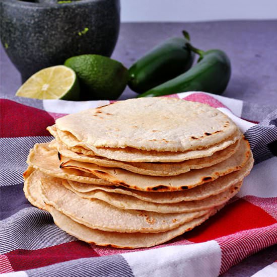 Make corn tortillas