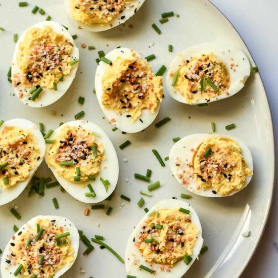 Everything Bagel Deviled Eggs