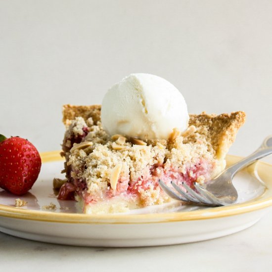 Strawberry Crumble Pie