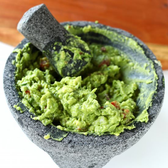 How to make the BEST GUACAMOLE