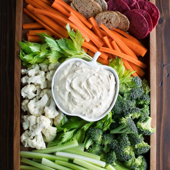 Easy Veggie Tray with Dip