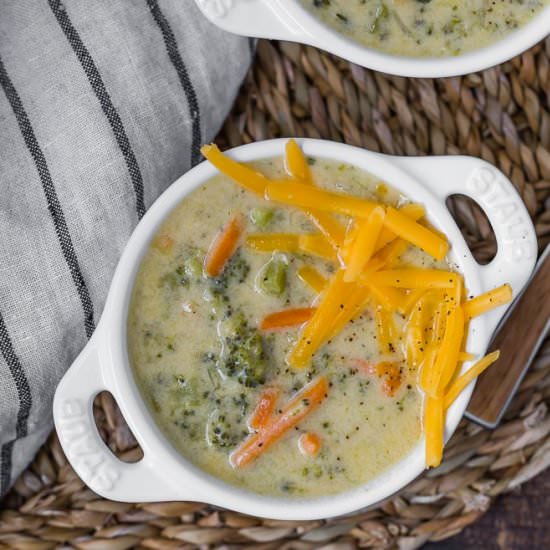 Instant Pot Broccoli Cheese Soup