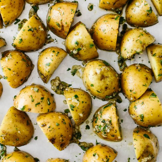 Garlic Herb Roasted Potatoes