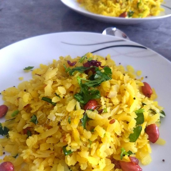 Kanda Poha | Easy Breakfast Recipe