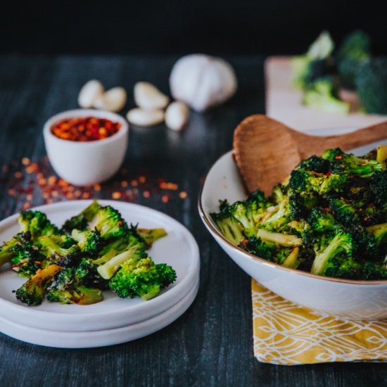 Spicy Pan Seared Garlic Broccoli