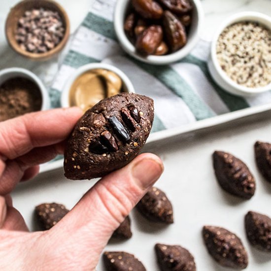 SUPER BOWL Chocolate Football Snack