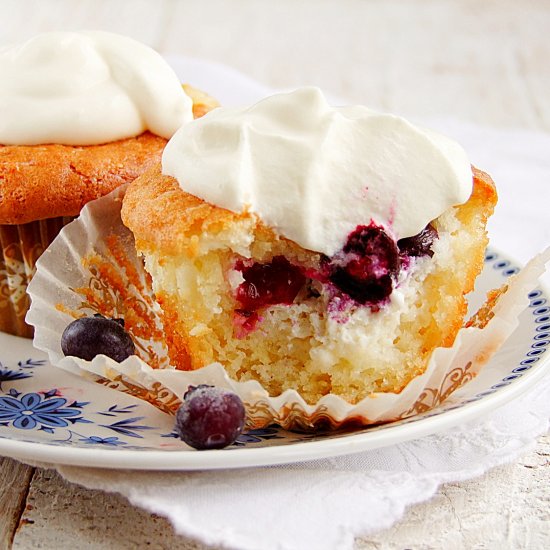 Muffins with cheese and blueberries