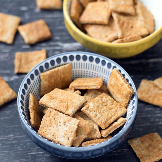 Homemade pizza crackers