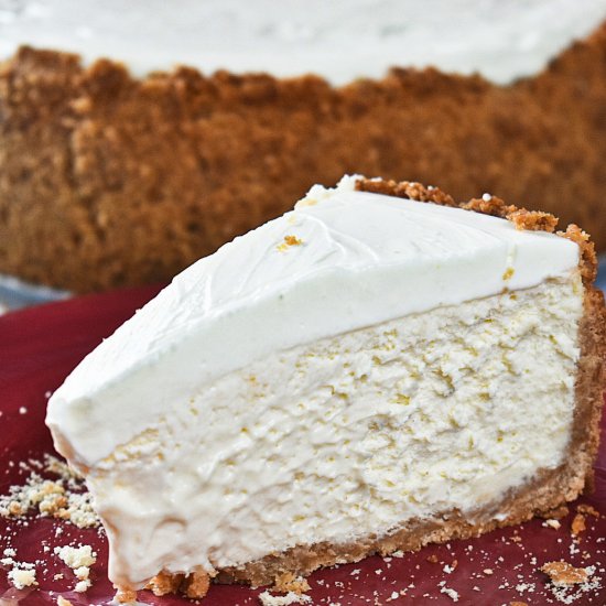 Creamy White Chocolate Cheesecake