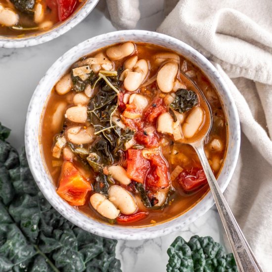 White Bean Kale Tomato Soup